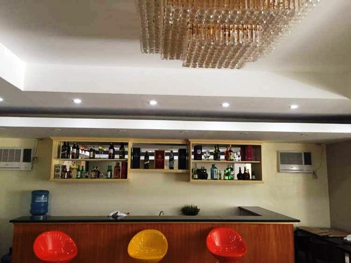 Rainbowland Hotel Олонгапо Екстериор снимка