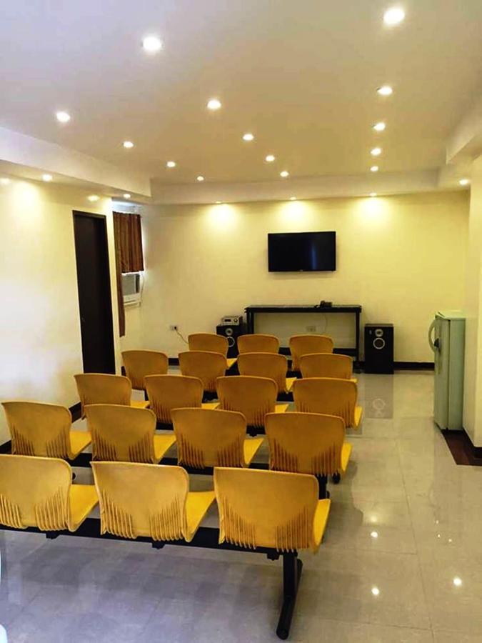 Rainbowland Hotel Олонгапо Екстериор снимка