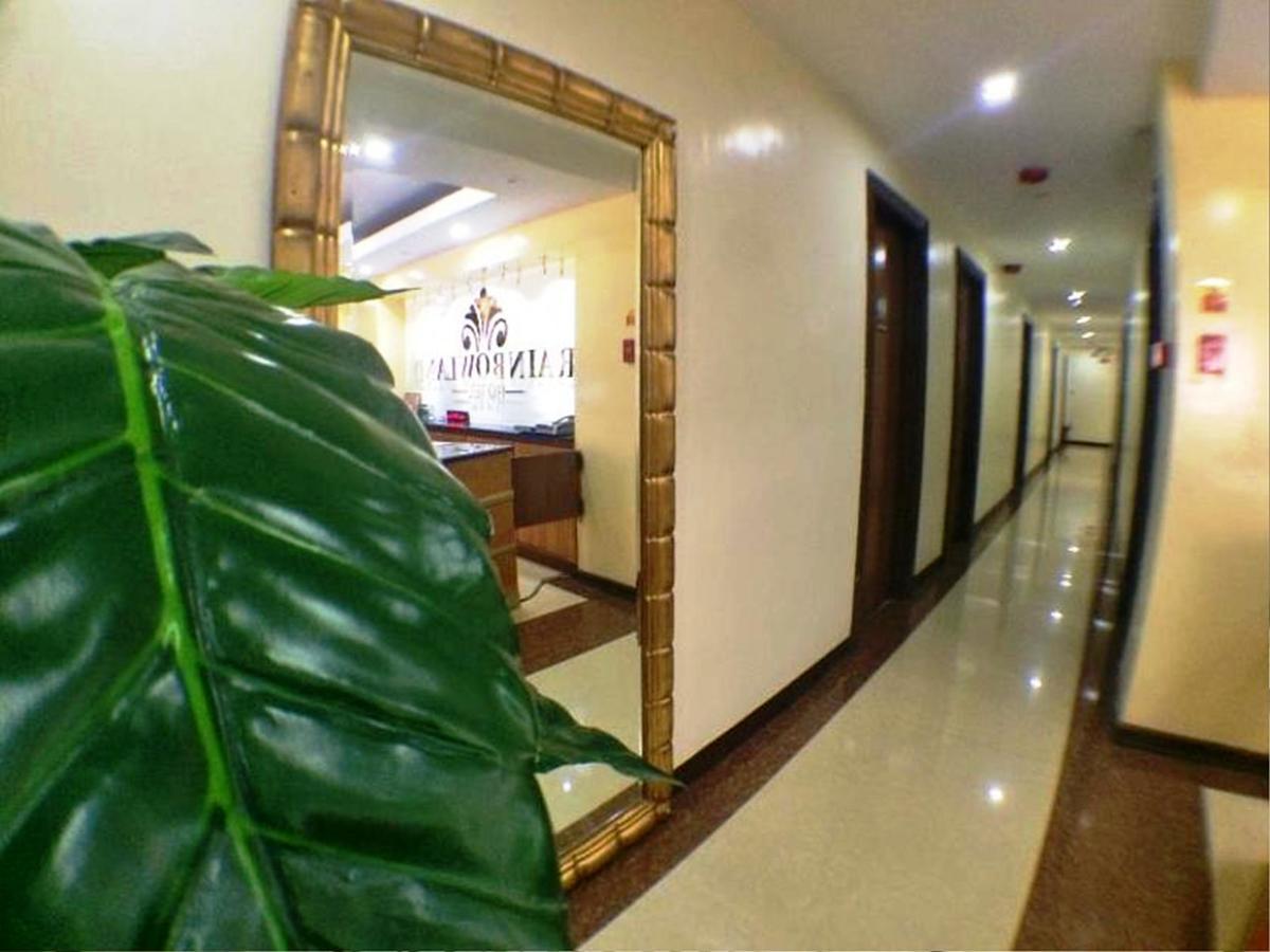 Rainbowland Hotel Олонгапо Екстериор снимка